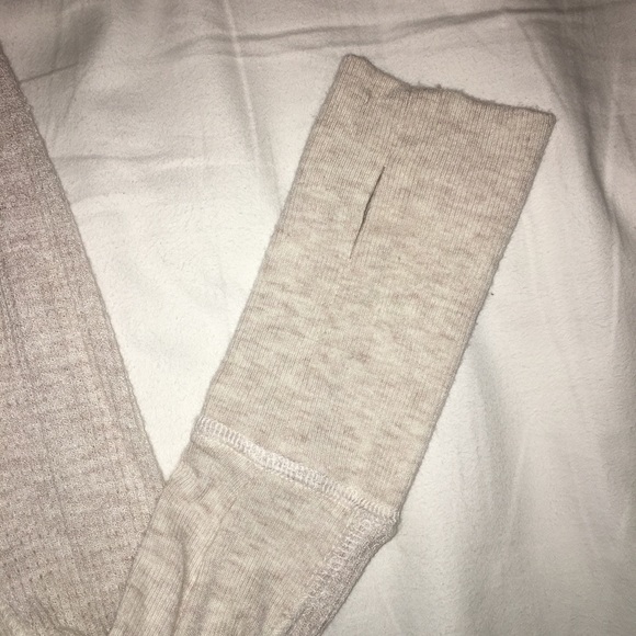 Free People oatmeal colored thermal sweater - Picture 5 of 8